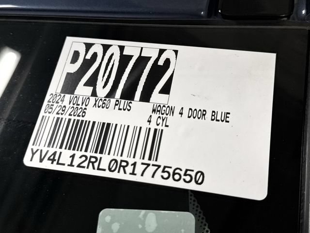 Used 2024 Volvo XC60 B5 Plus AWD/4WD image 31
