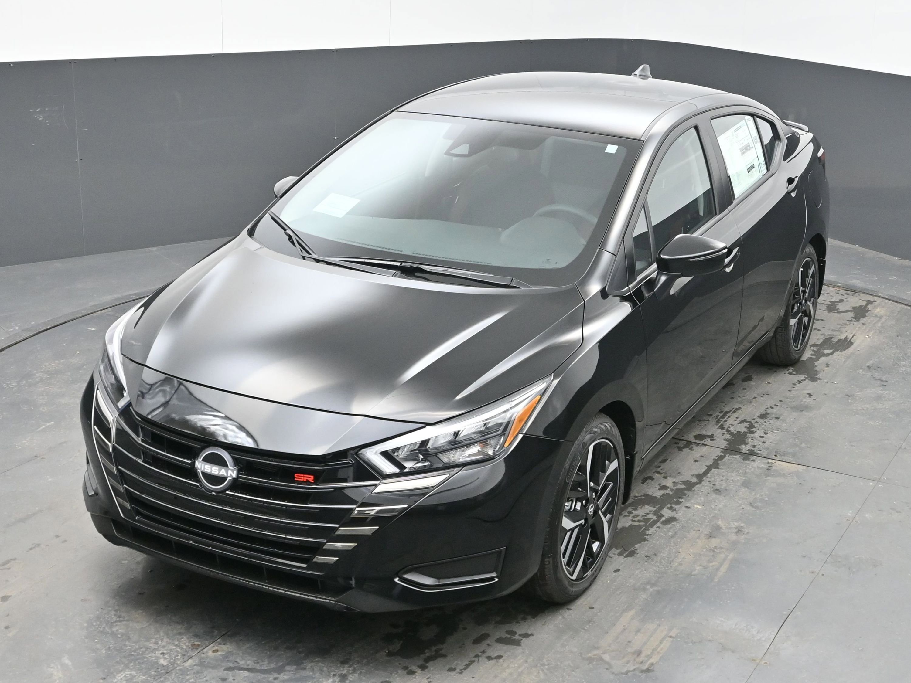 New 2025 Nissan Versa SR image 32