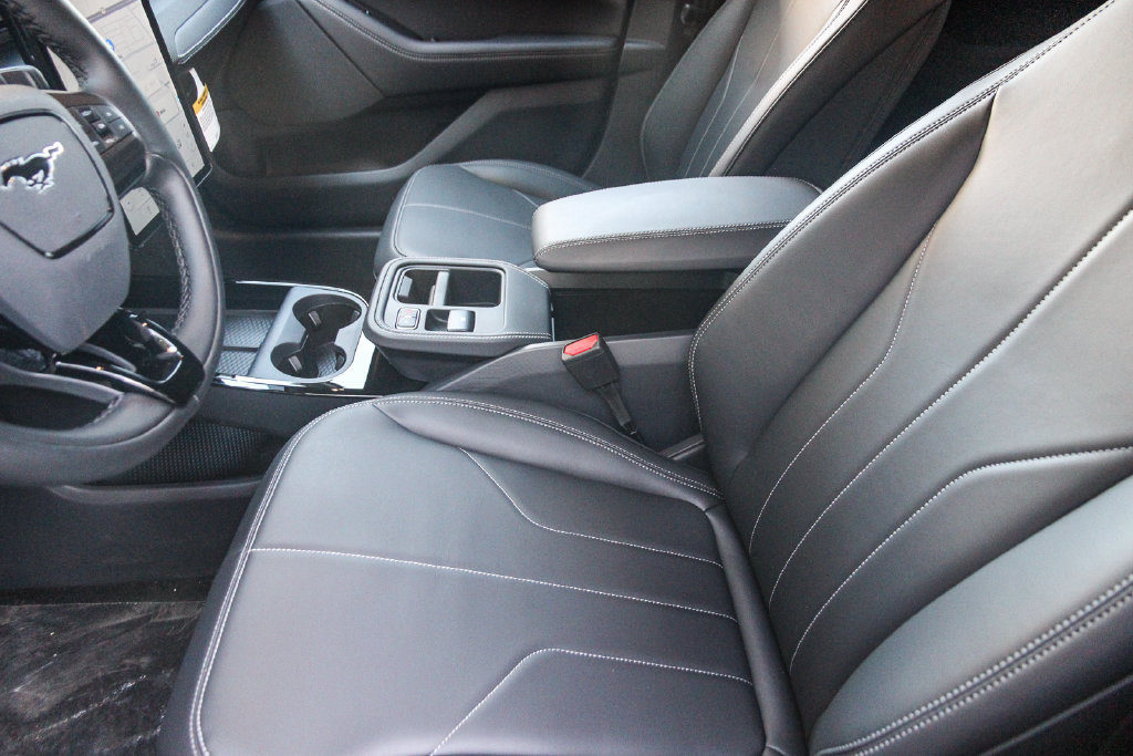 New 2026 Ford Mustang Mach-E Select RWD image 19