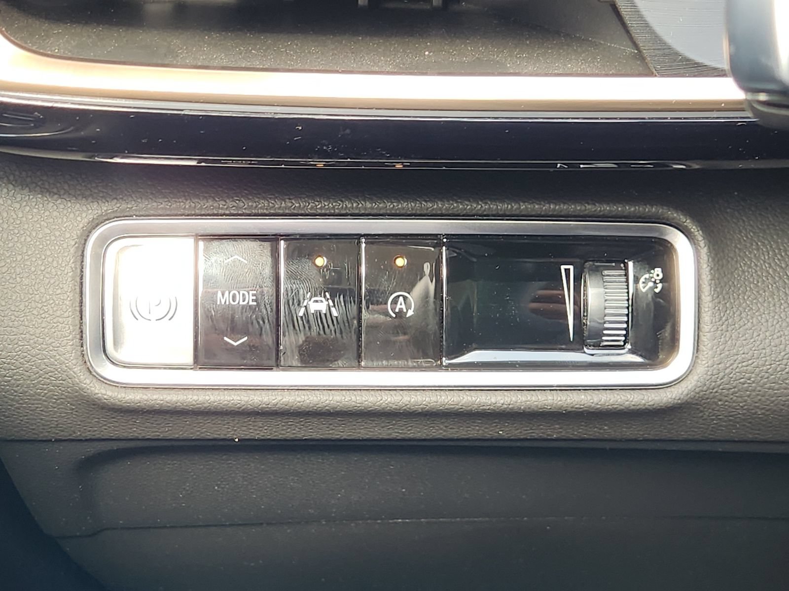 Used 2025 Buick Envision Avenir AWD/4WD image 26