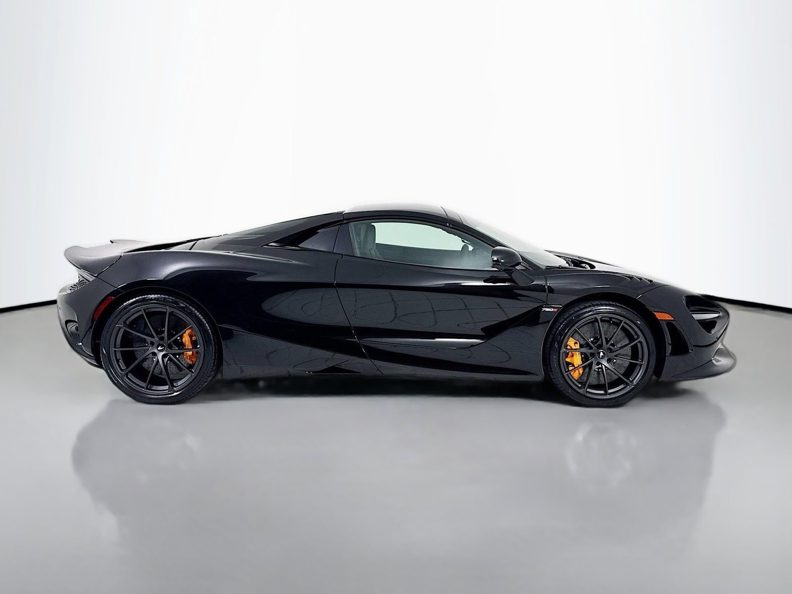 Used 2026 McLaren 750S Spider image 8