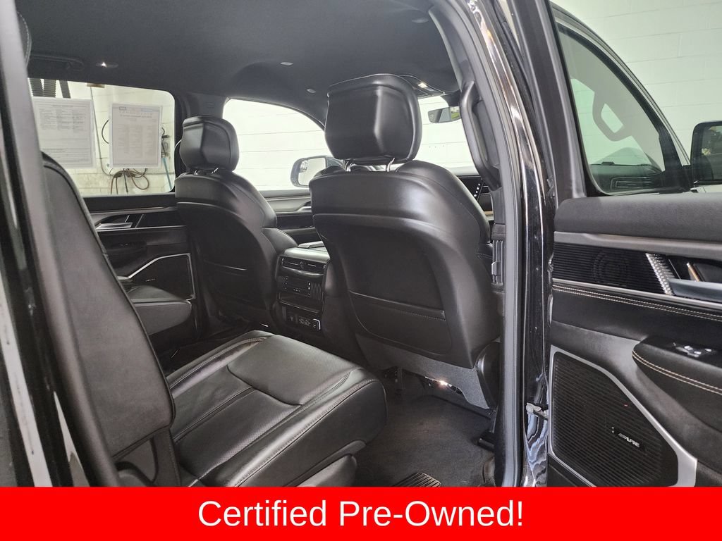 Certified 2025 Jeep Wagoneer Series II AWD/4WD image 30