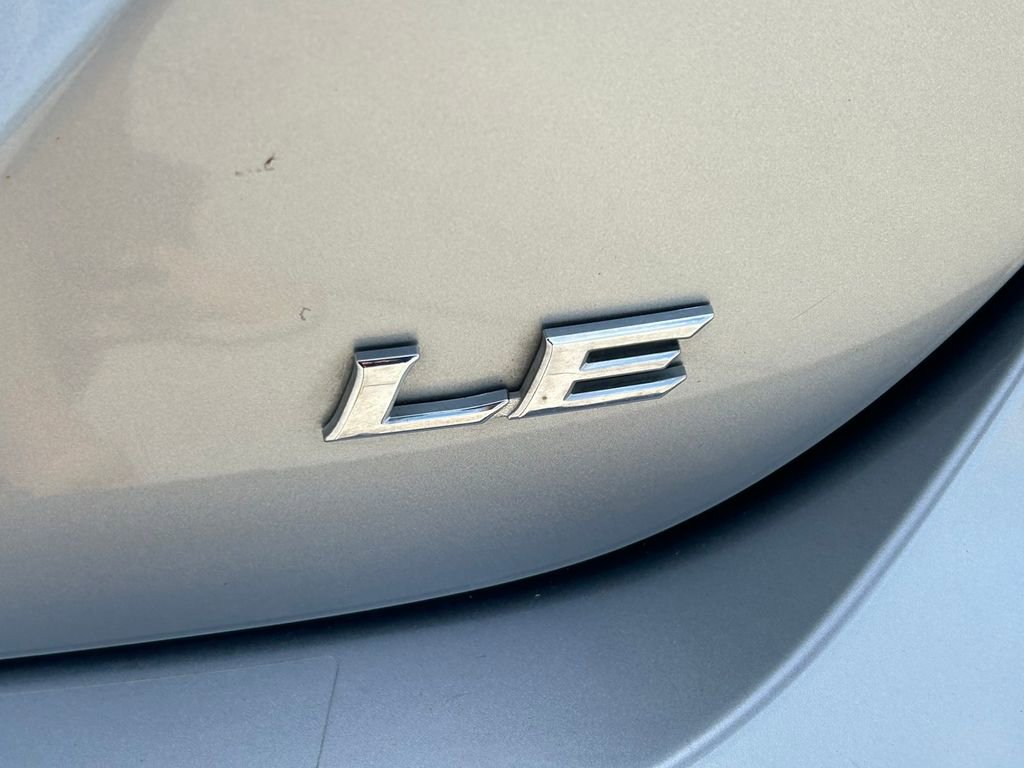Used 2021 Toyota Camry LE FWD image 12
