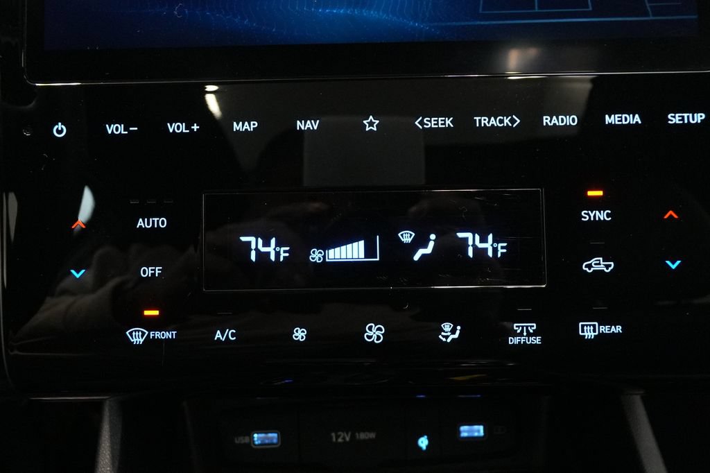 Used 2024 Hyundai Santa Cruz Night AWD/4WD image 38