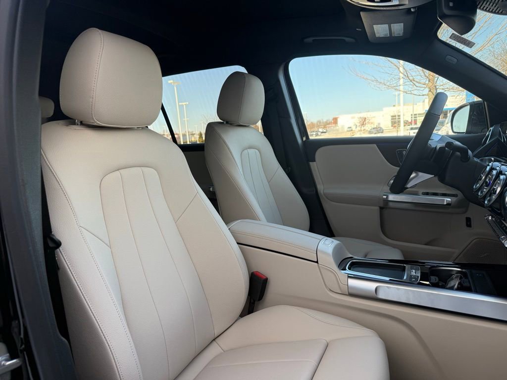 New 2026 Mercedes-Benz GLB 250 4MATIC image 13