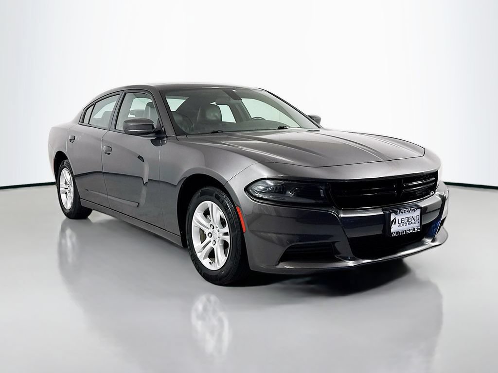 Used 2022 Dodge Charger SXT w/ Leather Interior Group RWD image 4