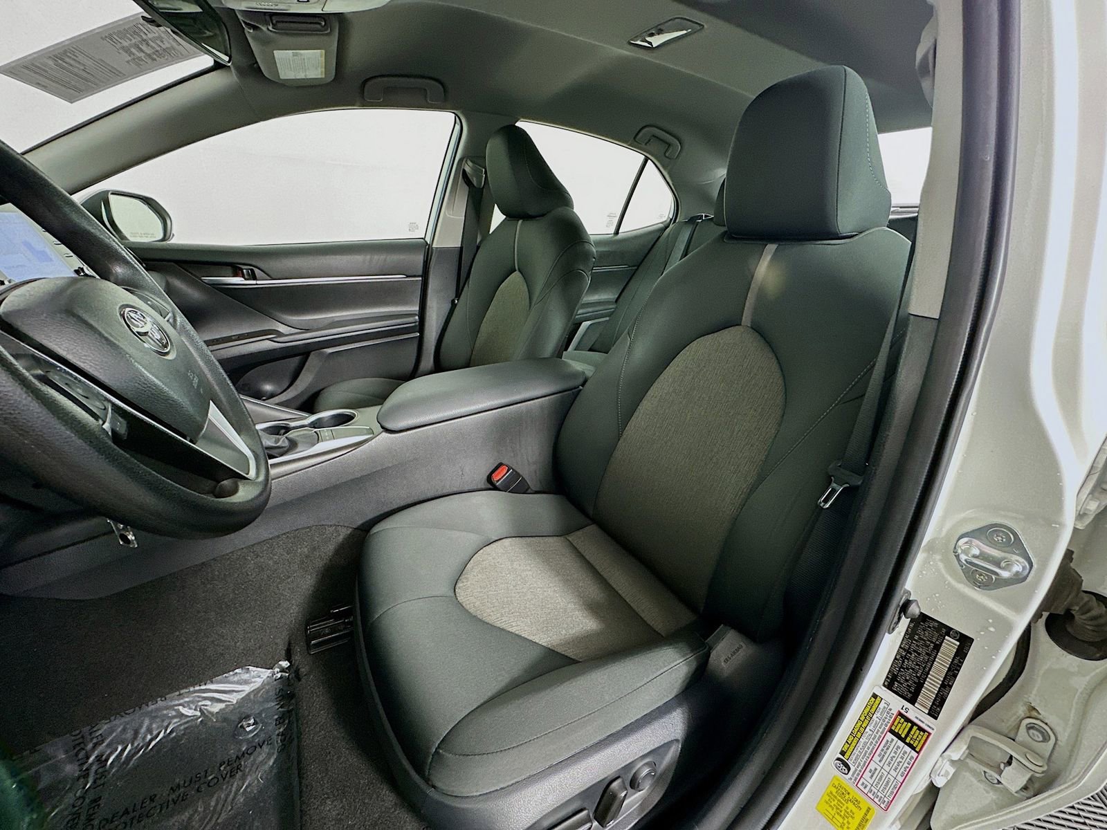 Used 2024 Toyota Camry LE image 21