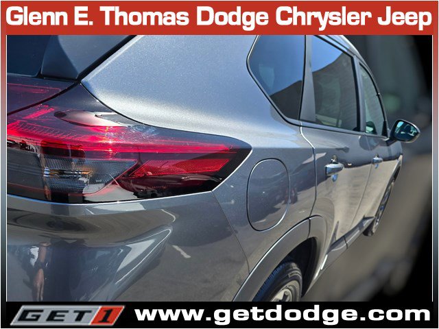 Used 2026 Nissan Rogue SV w/ SV Premium Package FWD image 11