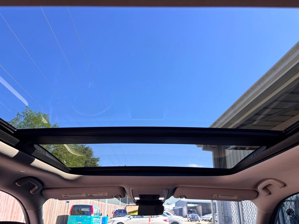 Certified 2025 Honda Pilot Touring image 19