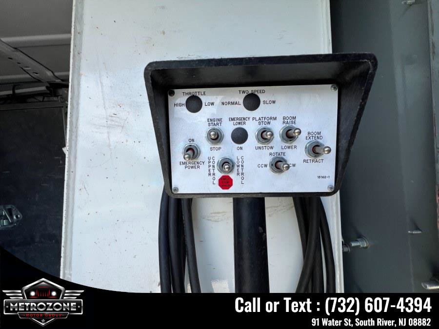 Used 2012 Ford E-350 and Econoline 350 Super Duty w/ PWR Group RWD image 16