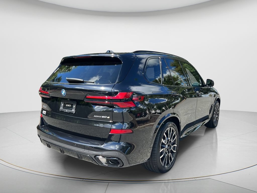 New 2026 BMW X5 xDrive50e w/ M Sport Package AWD/4WD image 5