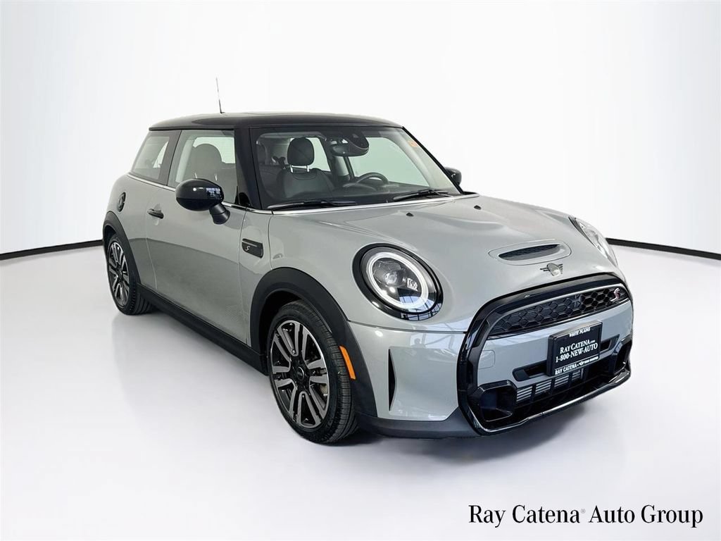 Used 2023 MINI Cooper S FWD image 1