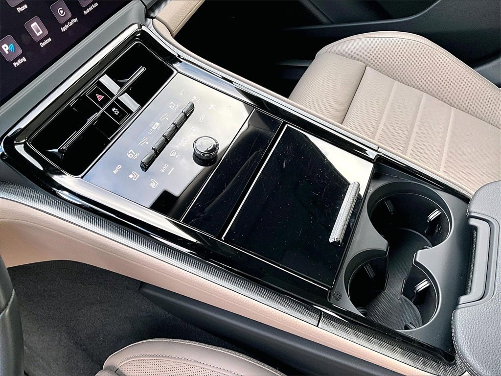 Used 2025 Porsche Panamera 4 image 17