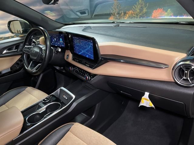 Used 2025 Chevrolet Equinox ACTIV w/ Safety and Technology Package image 66