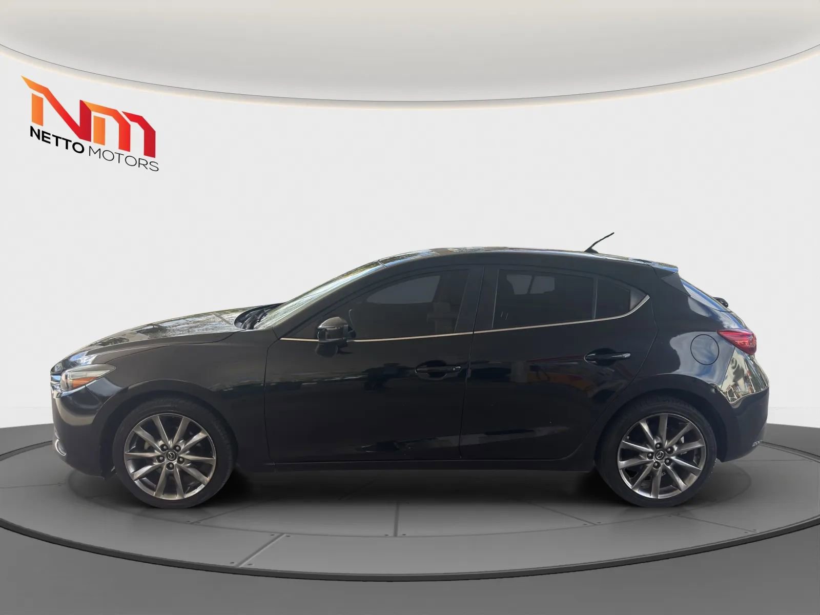Used 2017 MAZDA MAZDA3 Grand Touring w/ Premium Equipment Package image 2