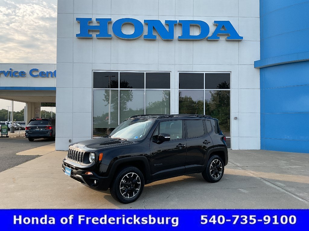 Used 2023 Jeep Renegade Latitude AWD/4WD video 1