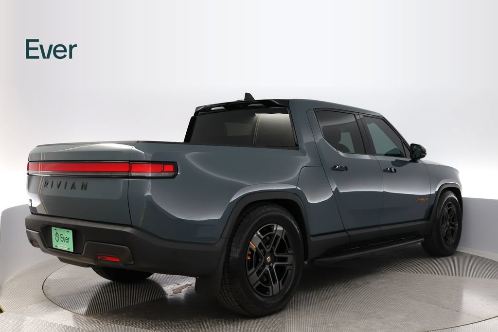 Used 2025 Rivian R1T Premium AWD/4WD image 3