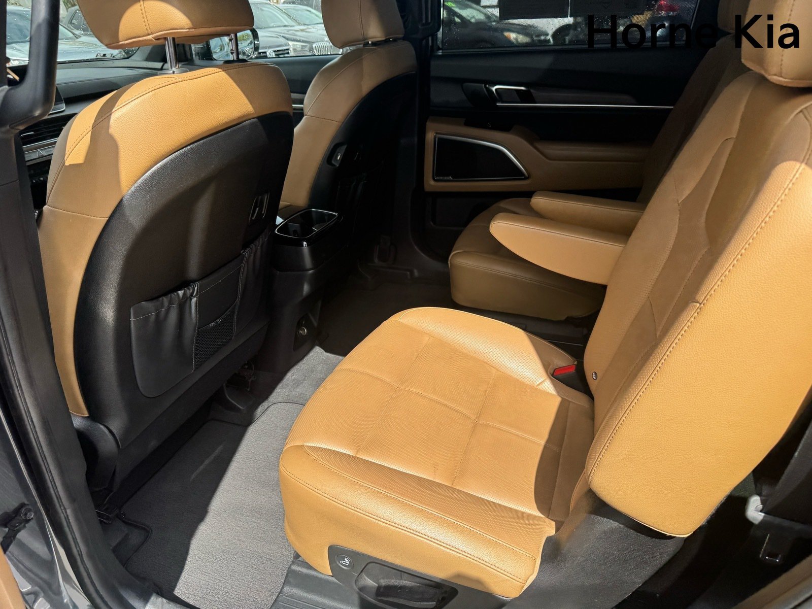 Certified 2022 Kia Telluride SX w/ Towing Package FWD image 12