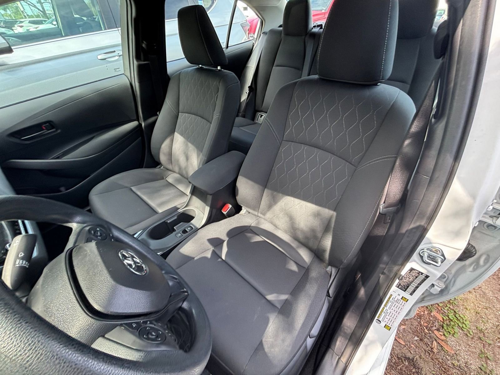 Used 2025 Toyota Corolla LE FWD image 35