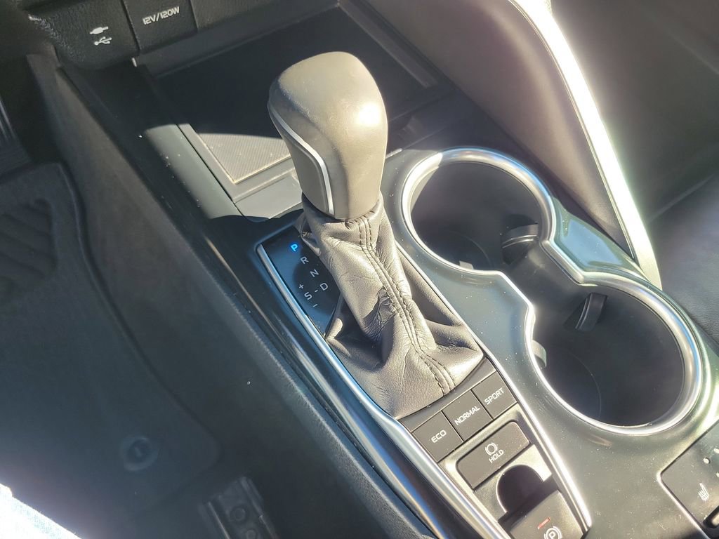 Used 2018 Toyota Camry XLE image 30