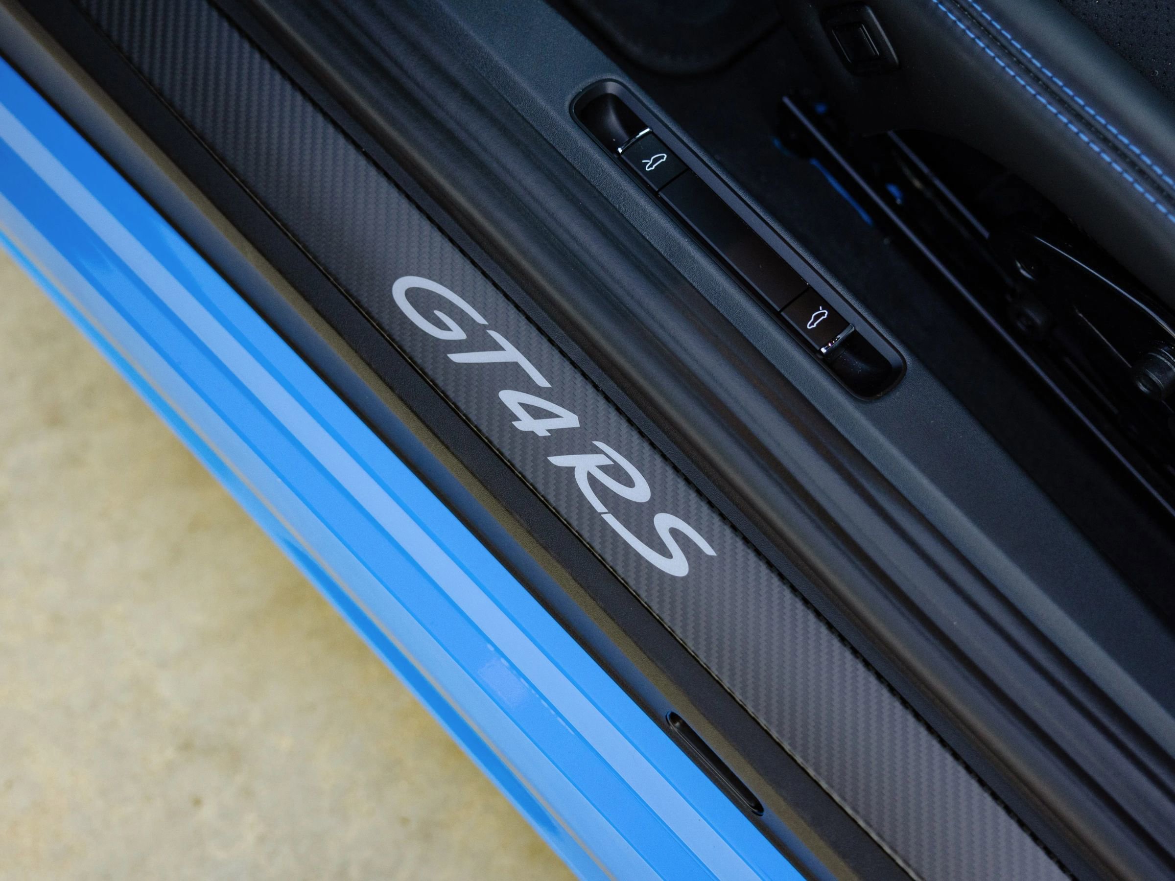 Used 2024 Porsche 718 Cayman GT4 RS image 17