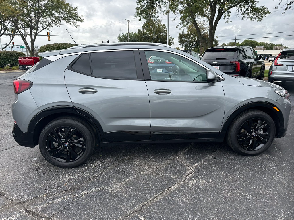 Used 2024 Buick Encore GX Sport Touring FWD image 11