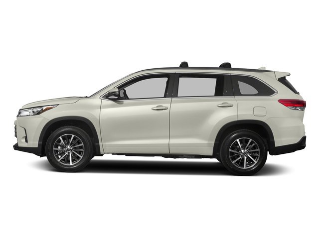 Certified 2017 Toyota Highlander XLE AWD/4WD image 3