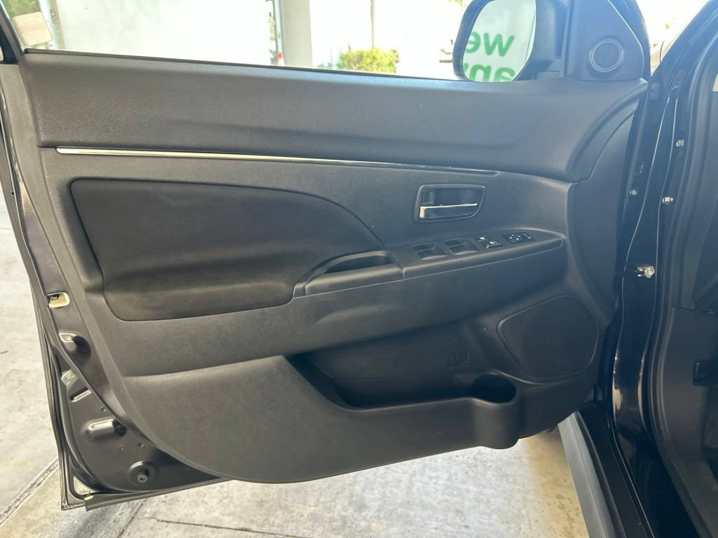 Used 2021 Mitsubishi Outlander Sport ES FWD image 30