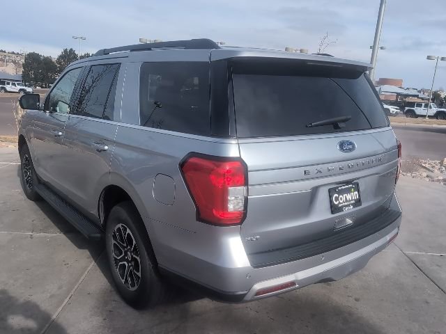 Used 2024 Ford Expedition XLT image 6