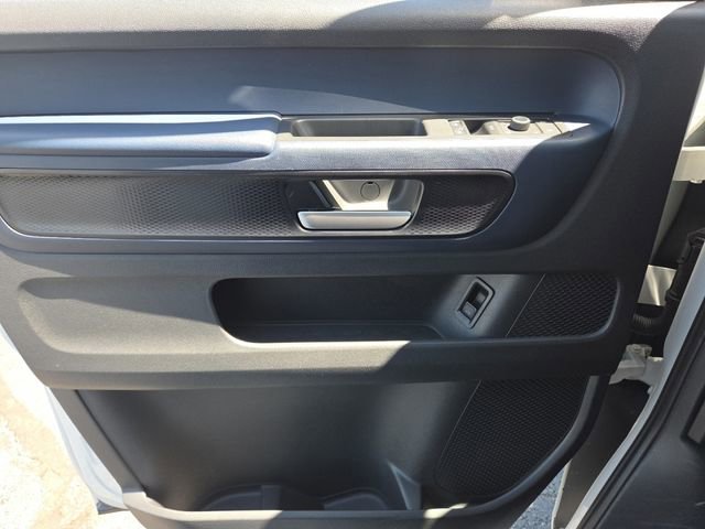 Used 2025 Volkswagen ID. Buzz Pro S RWD image 32