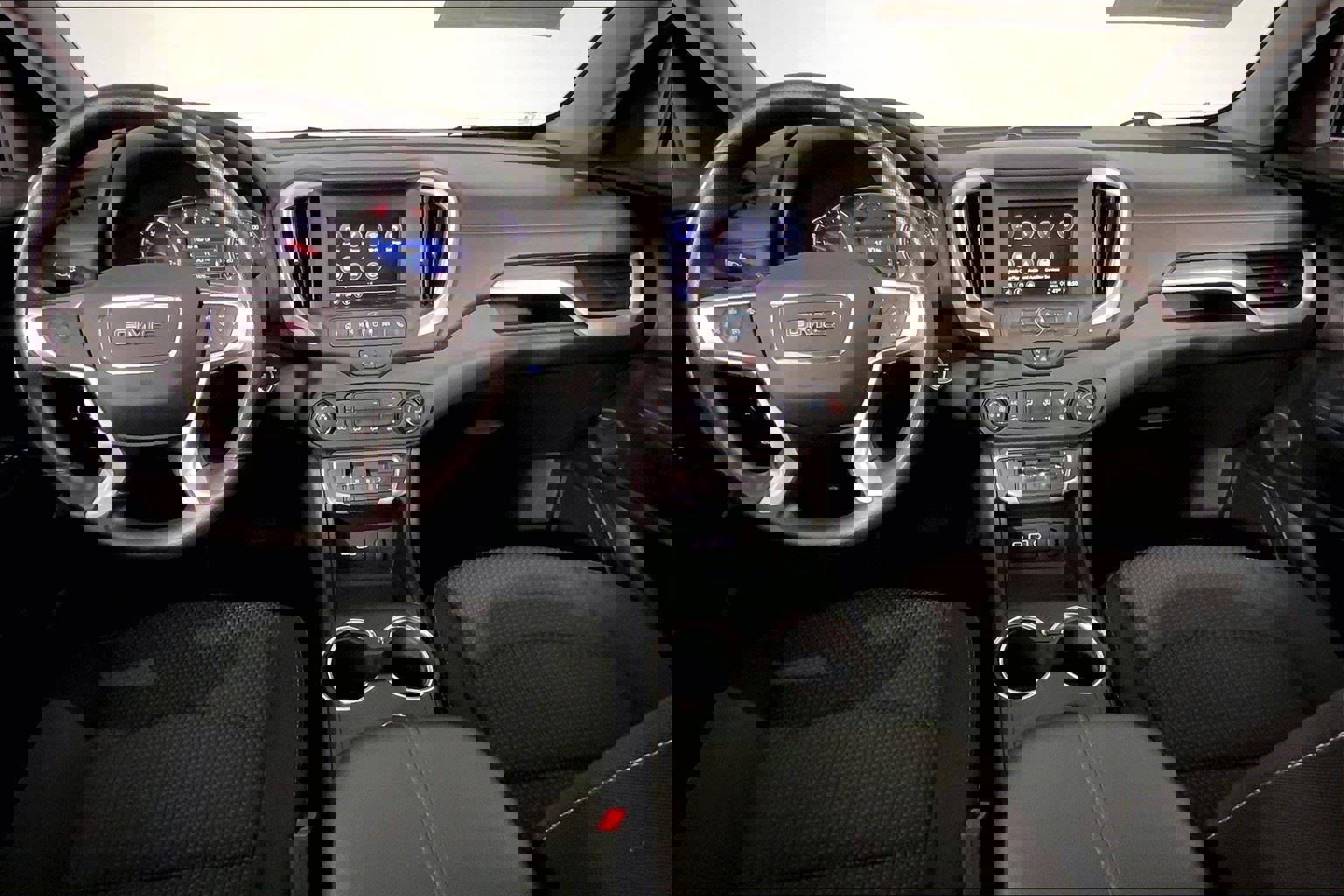 Used 2024 GMC Terrain SLE image 16