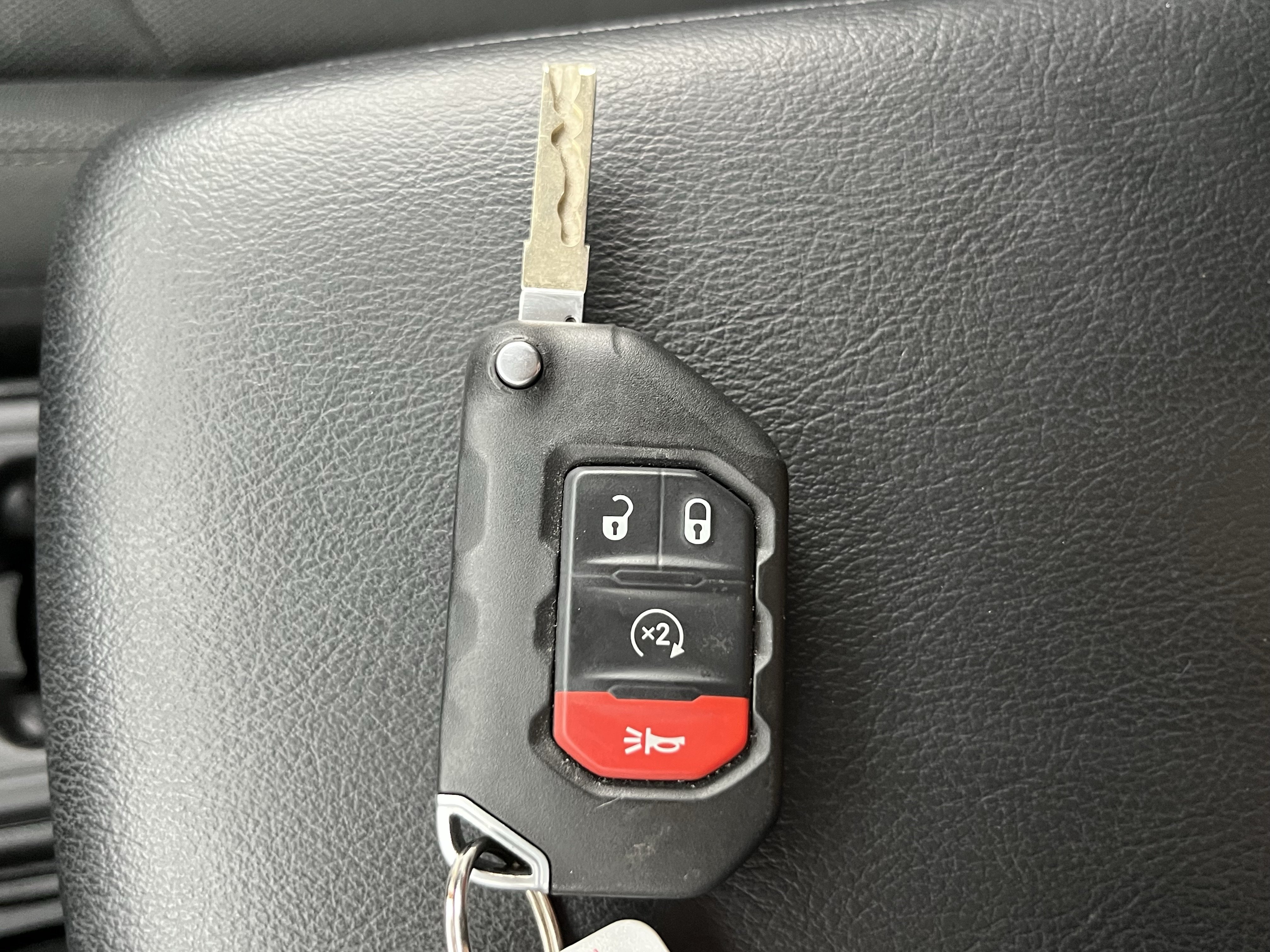Used 2021 Jeep Wrangler Unlimited Sport AWD/4WD image 34