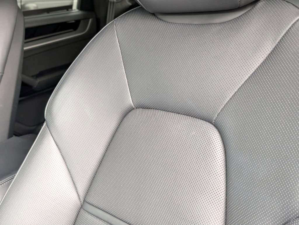 Certified 2025 Porsche Cayenne Turbo image 15