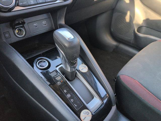 Used 2024 Nissan Versa SR FWD image 12