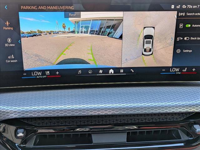 Used 2025 BMW 330i Sedan image 12