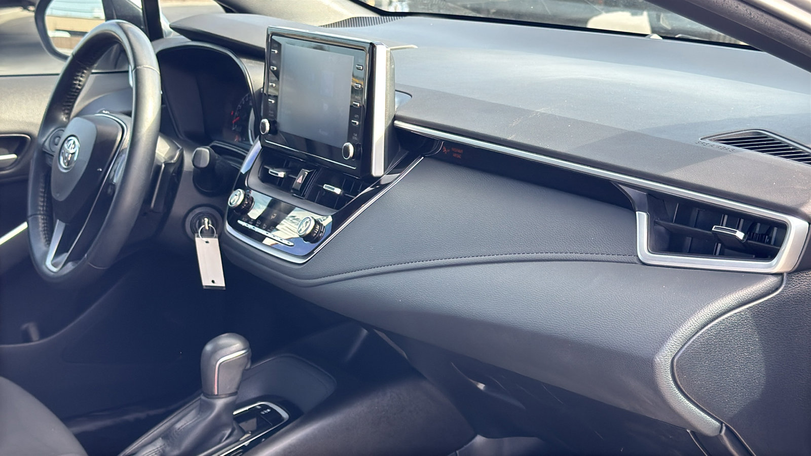 Used 2020 Toyota Corolla SE image 26