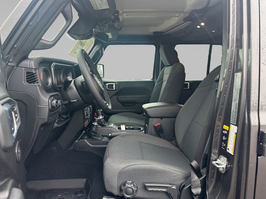 New 2026 Jeep Wrangler Unlimited Rubicon w/ Technology Group AWD/4WD image 11