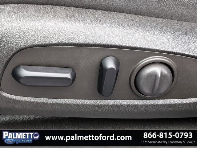Used 2023 GMC Acadia SLT w/ Elevation Edition image 21