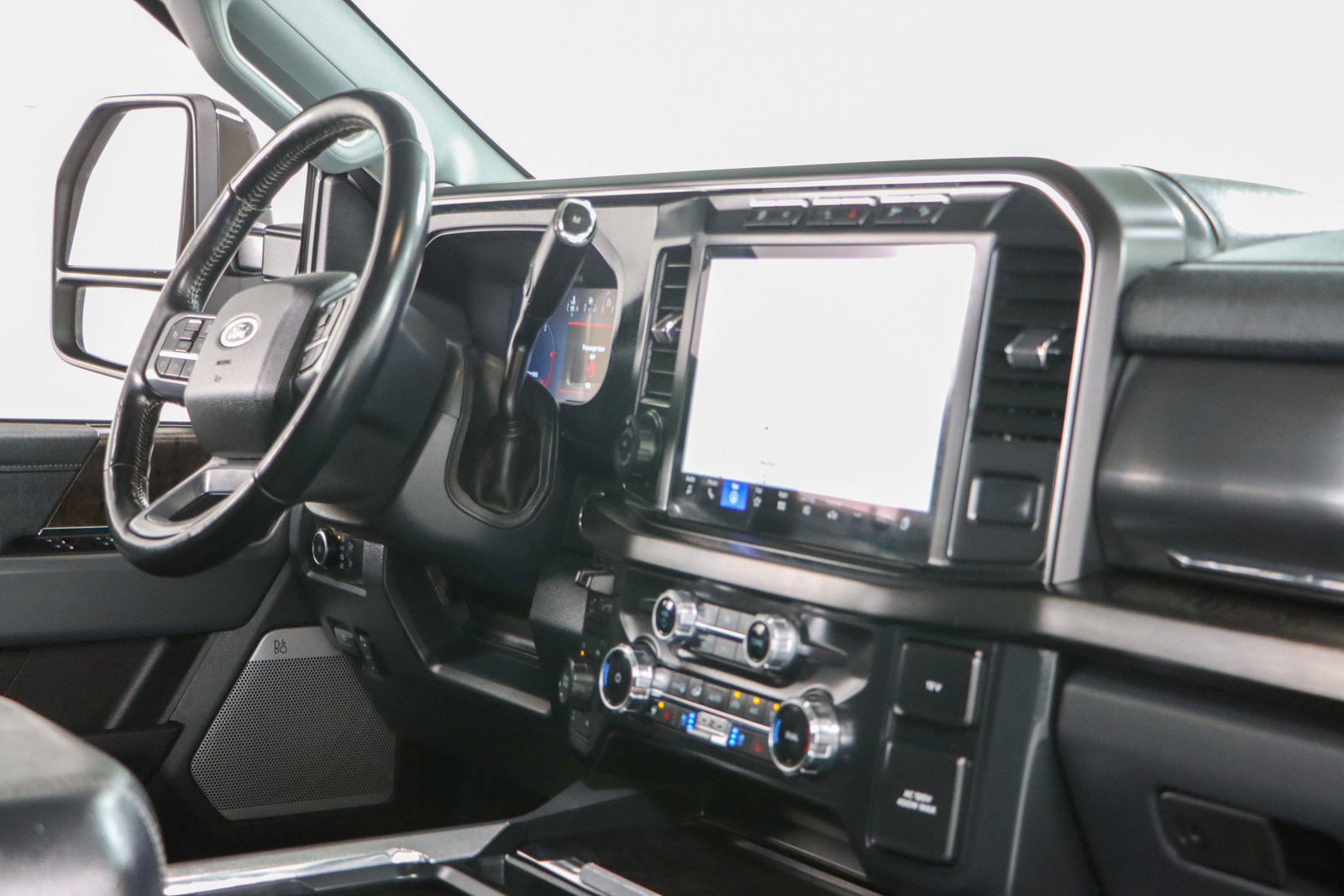 Used 2024 Ford F250 Lariat w/ Lariat Ultimate Package image 28