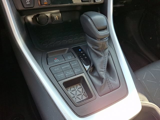 Certified 2024 Toyota RAV4 XLE w/ Convenience Package AWD/4WD image 15