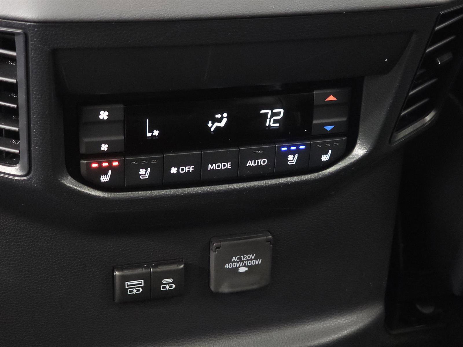 Used 2025 Toyota Sequoia Platinum image 40