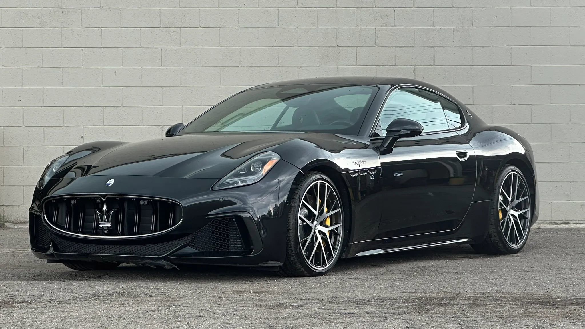 Used 2024 Maserati GranTurismo Trofeo AWD/4WD image 1