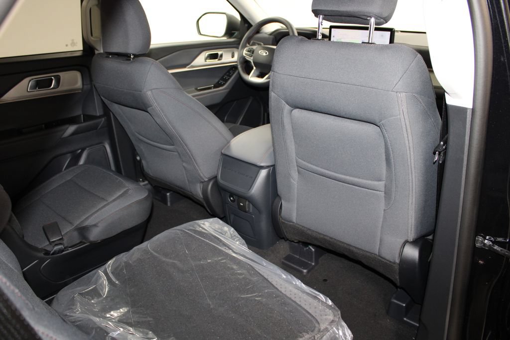 New 2026 Ford Explorer Active RWD image 32
