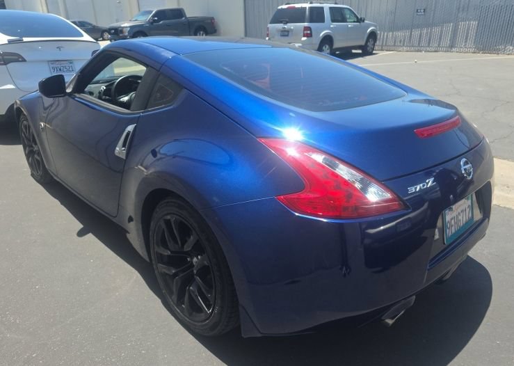 Used 2016 Nissan 370Z Coupe RWD image 3