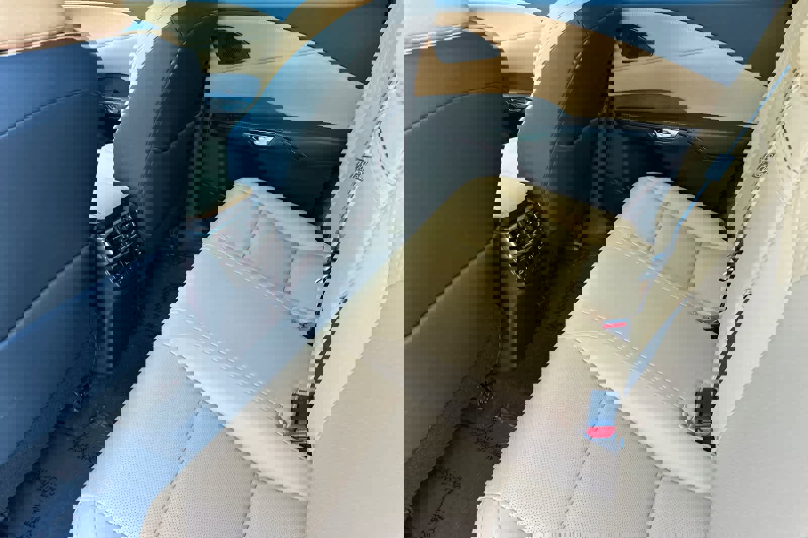 Used 2024 Lexus RX 350 Premium w/ Accessory Package (Z1) image 4