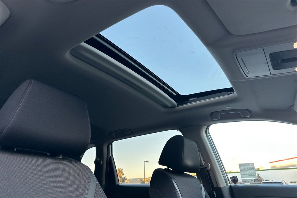 Used 2023 Honda CR-V EX image 16