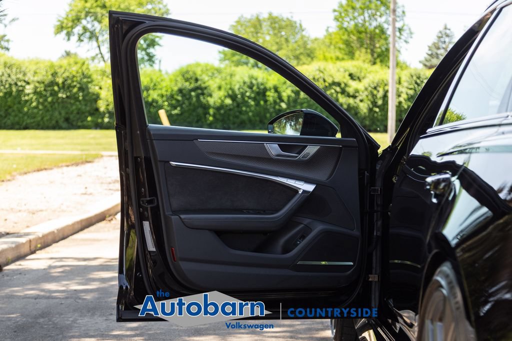 Used 2021 Audi RS 6 AWD/4WD image 13