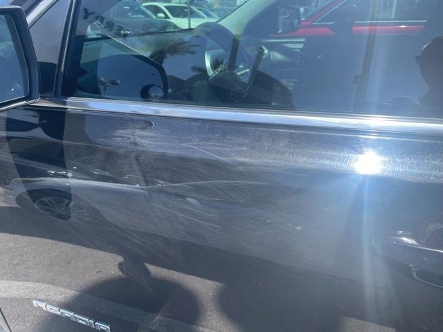 Used 2017 GMC Acadia SLE w/ Driver Alert Package I FWD image 18