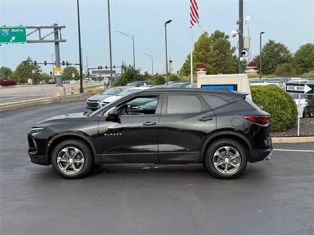 Used 2023 Chevrolet Blazer LT w/ Convenience Package image 2