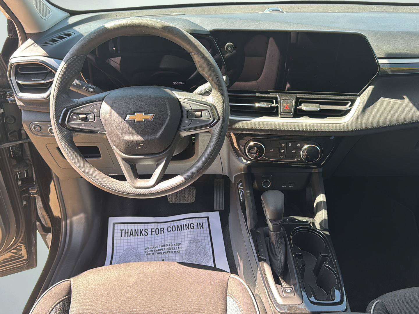 Used 2025 Chevrolet TrailBlazer LT AWD/4WD image 12